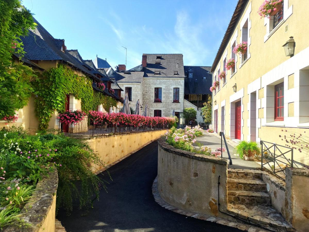 Logis Hotel La Croix Blanche Fontevraud Exteriör bild