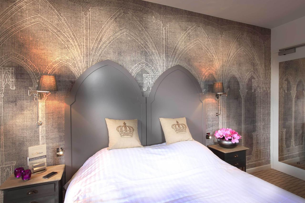 Logis Hotel La Croix Blanche Fontevraud Rum bild