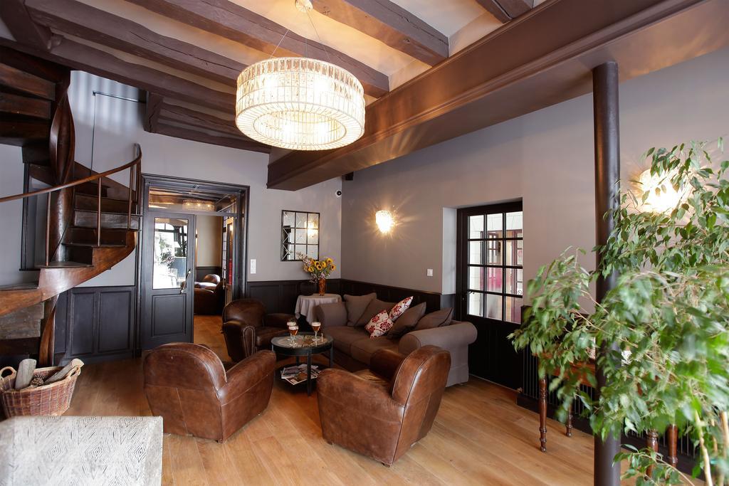 Logis Hotel La Croix Blanche Fontevraud Inreriör bild