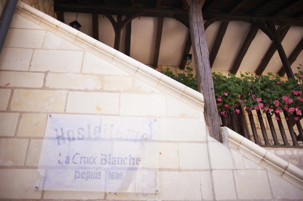 Logis Hotel La Croix Blanche Fontevraud Exteriör bild