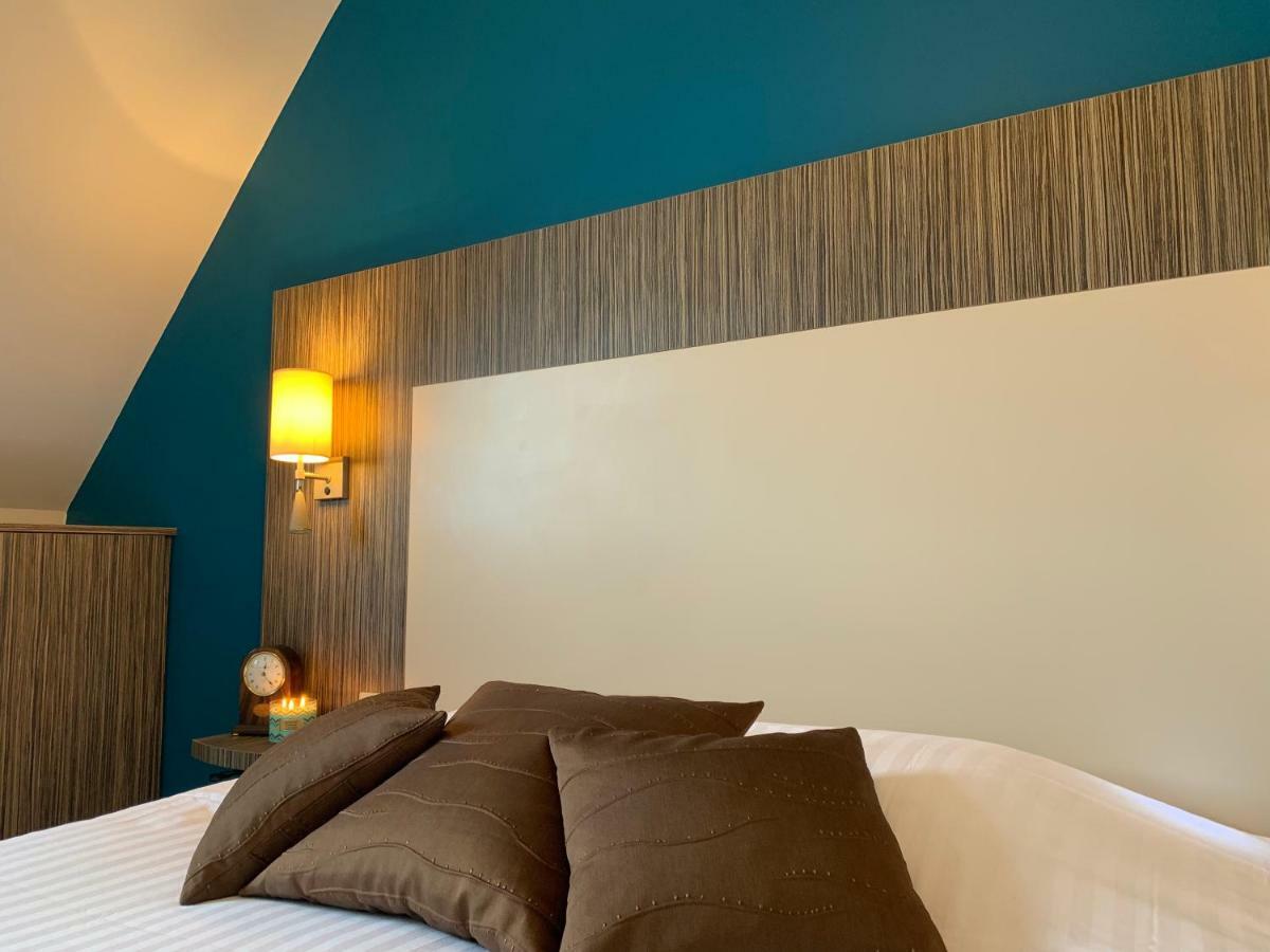 Logis Hotel La Croix Blanche Fontevraud Exteriör bild