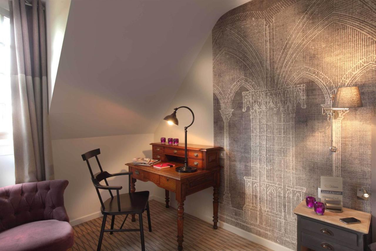 Logis Hotel La Croix Blanche Fontevraud Rum bild